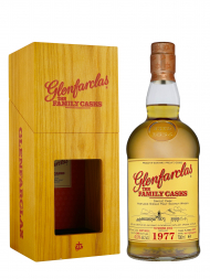 Glenfarclas Family Cask 1977 44 Year Old Cask 6173 S22 (Bottled 2022) 4th Fill Hogshead 700ml w/box